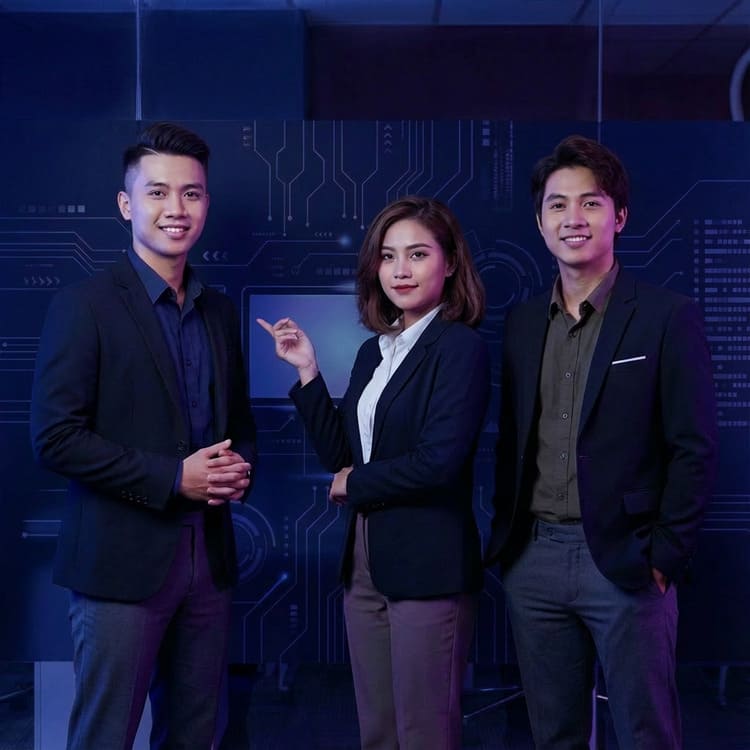 Strategy Team - Marketing and Growth
